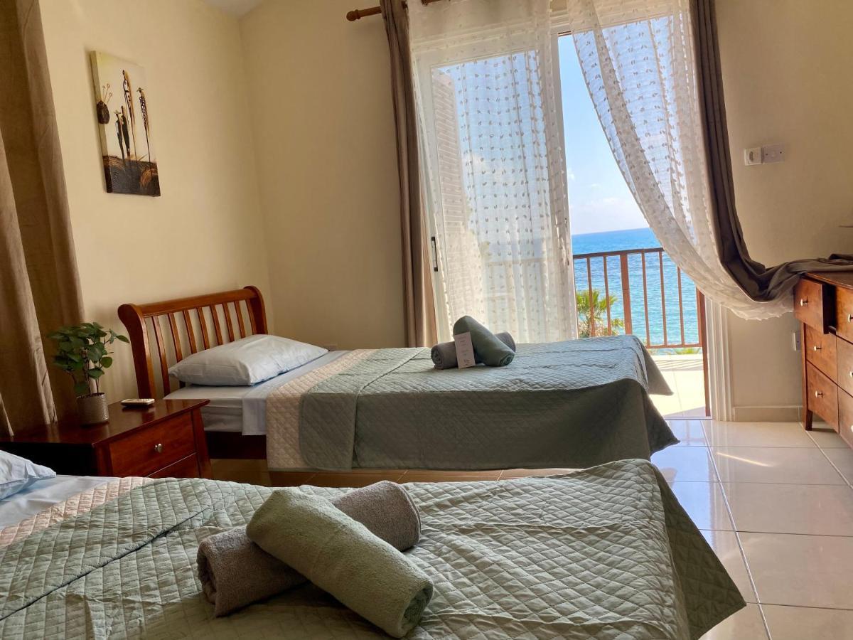 Amazing Front Line Villa In Coral Bay Пейя Экстерьер фото